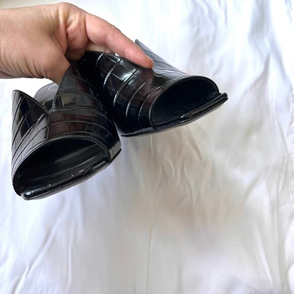 Gucci Black Leather Croc Embossed Mules Sz 39 - Picture 5 of 11